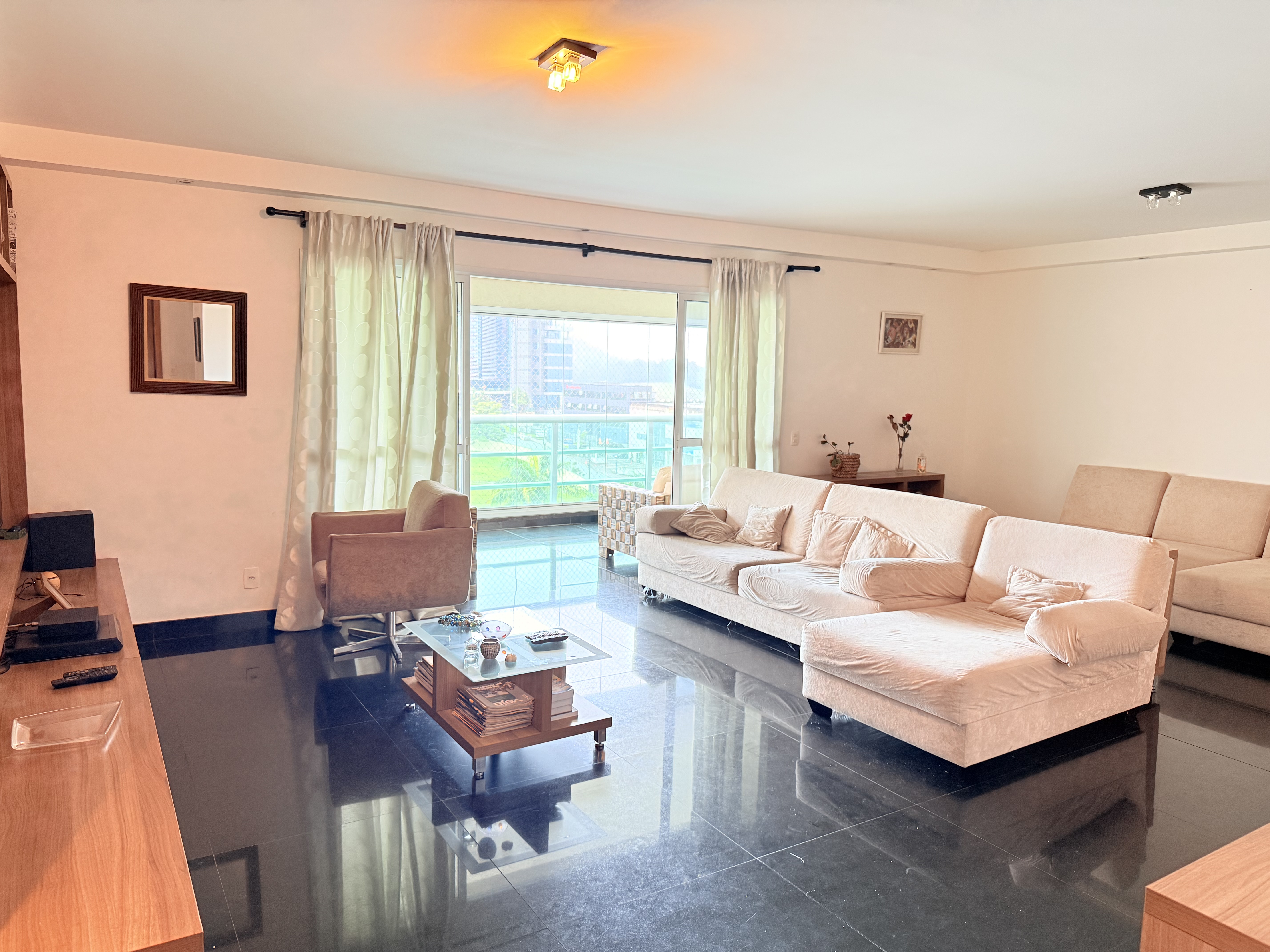 Fachada apartamento à venda em Eredita, Alphaville, Santana de Parnaíba — 3 suítes — imagem 1 de 11