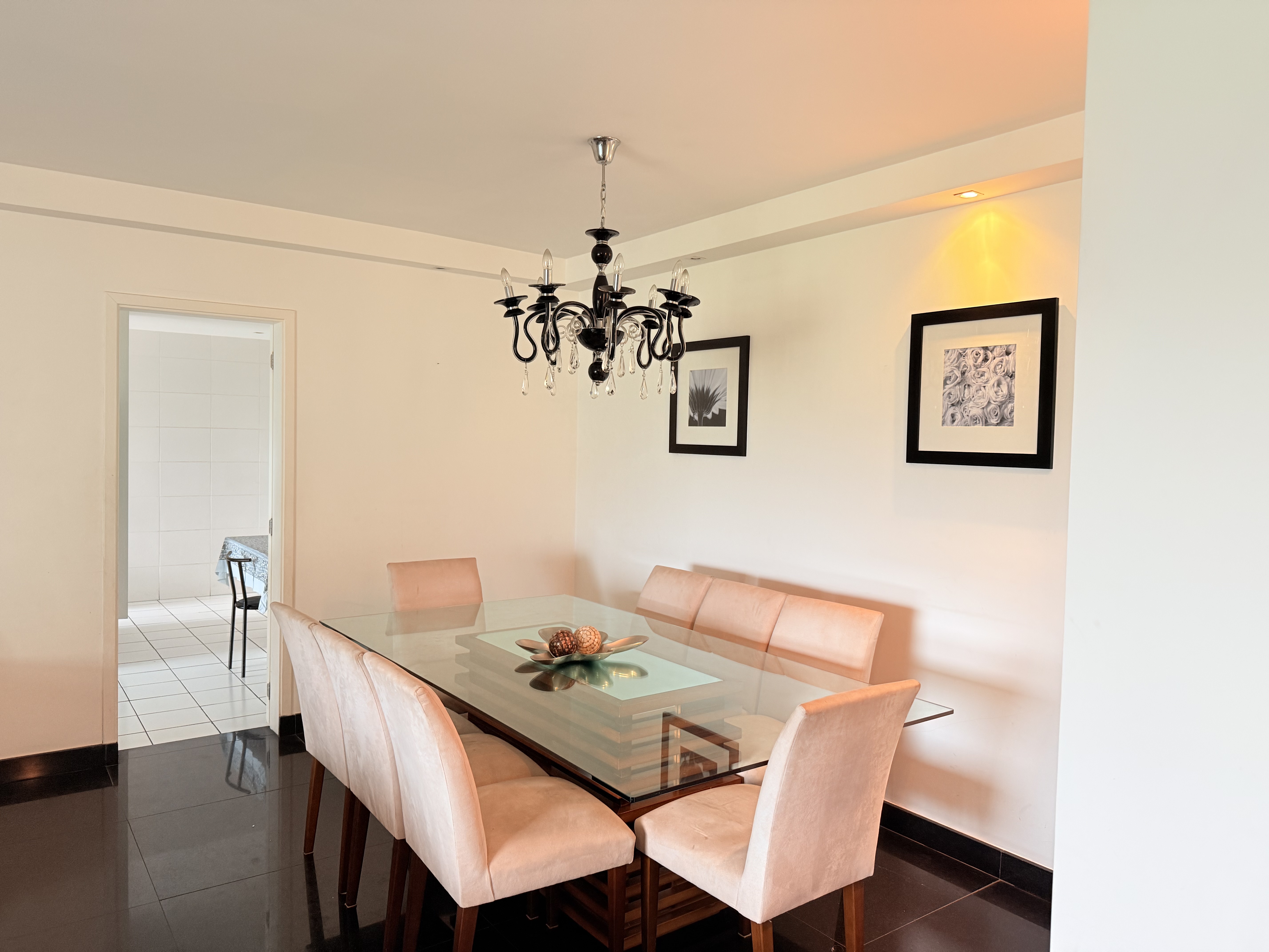 Cozinha e área gourmet apartamento à venda em Eredita, Alphaville, Santana de Parnaíba — 3 suítes — imagem 3 de 11