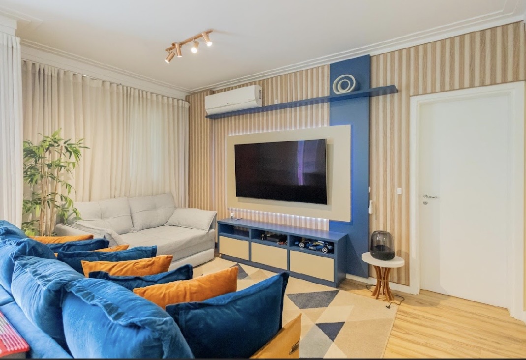 Sala de estar apartamento à venda em Jardins de Tambore , Alphaville, Santana de Parnaíba — 2 suítes, 110 m² — imagem 2 de 5