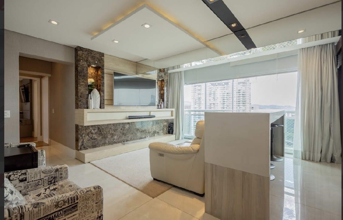 Sala de estar apartamento à venda em One Gramercy, Alphaville, Barueri — 2 suítes, 98 m² — imagem 2 de 4