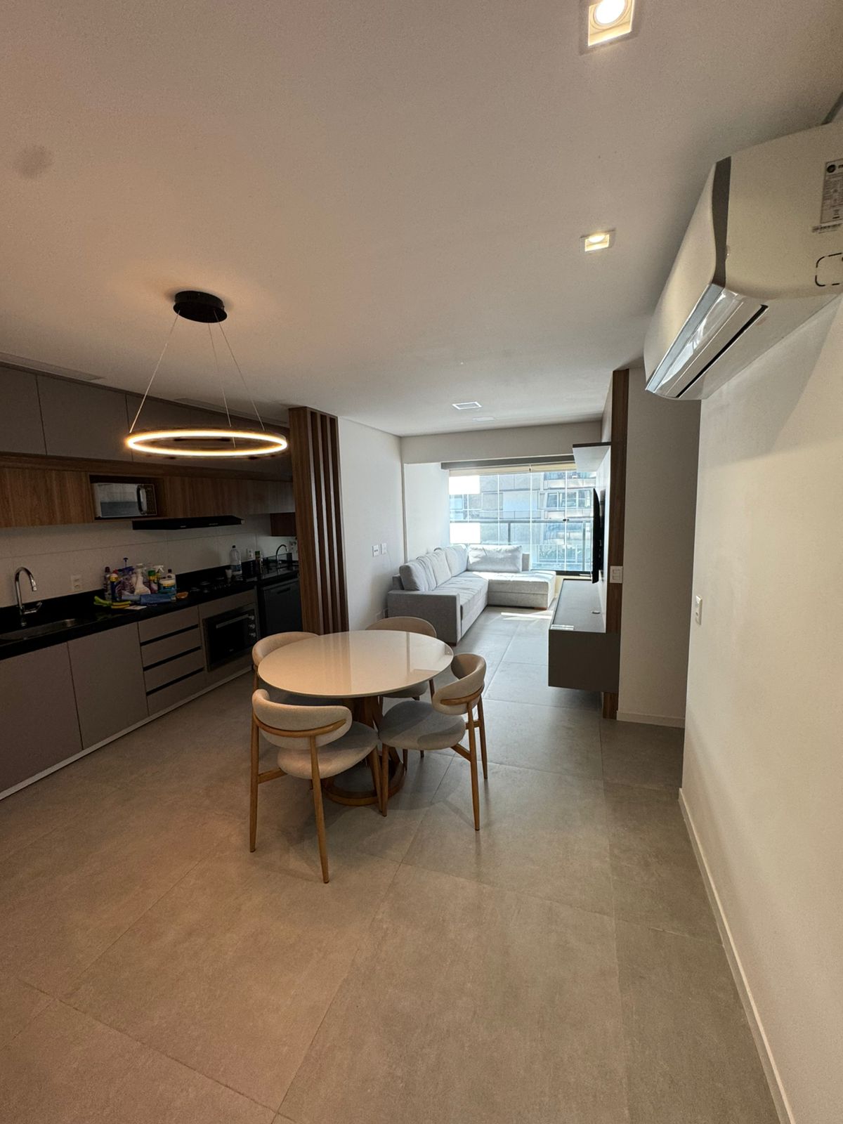 Fachada apartamento para alugar em Oka Mamore, Alphaville, Barueri — 1 suíte, 75 m² — imagem 1 de 6