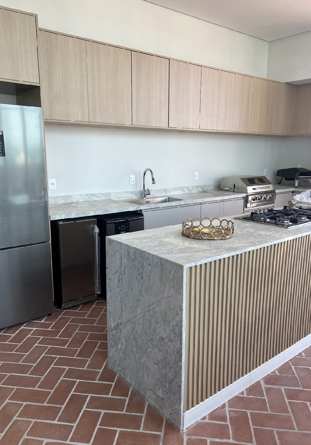 Cozinha e área gourmet apartamento à venda em Edificio Vogue, Alphaville, Barueri — 4 suítes — imagem 3 de 15