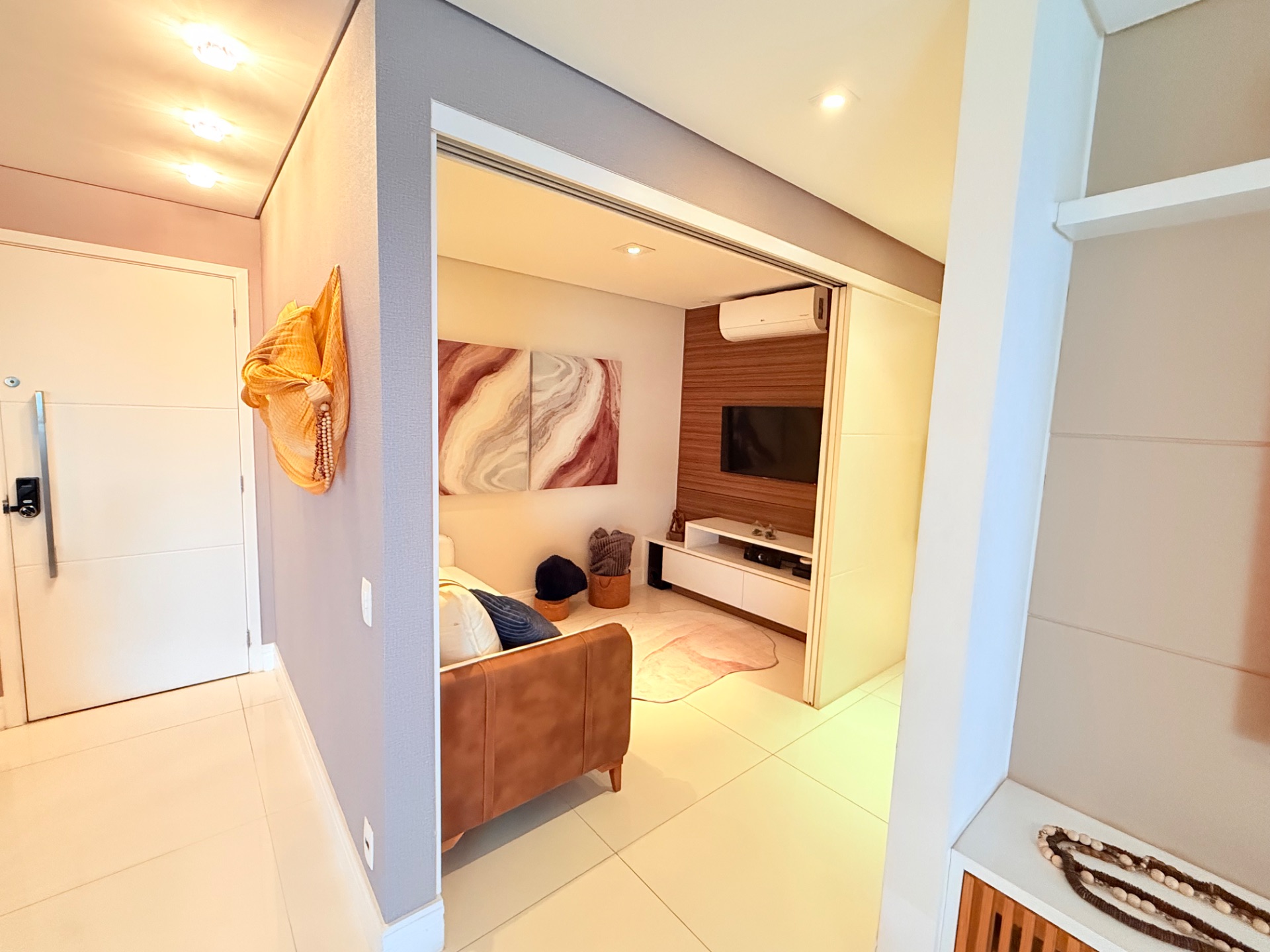 Área de convivência apartamento à venda em Eredita, Alphaville, Santana de Parnaíba — 3 suítes, 202 m² — imagem 6 de 31