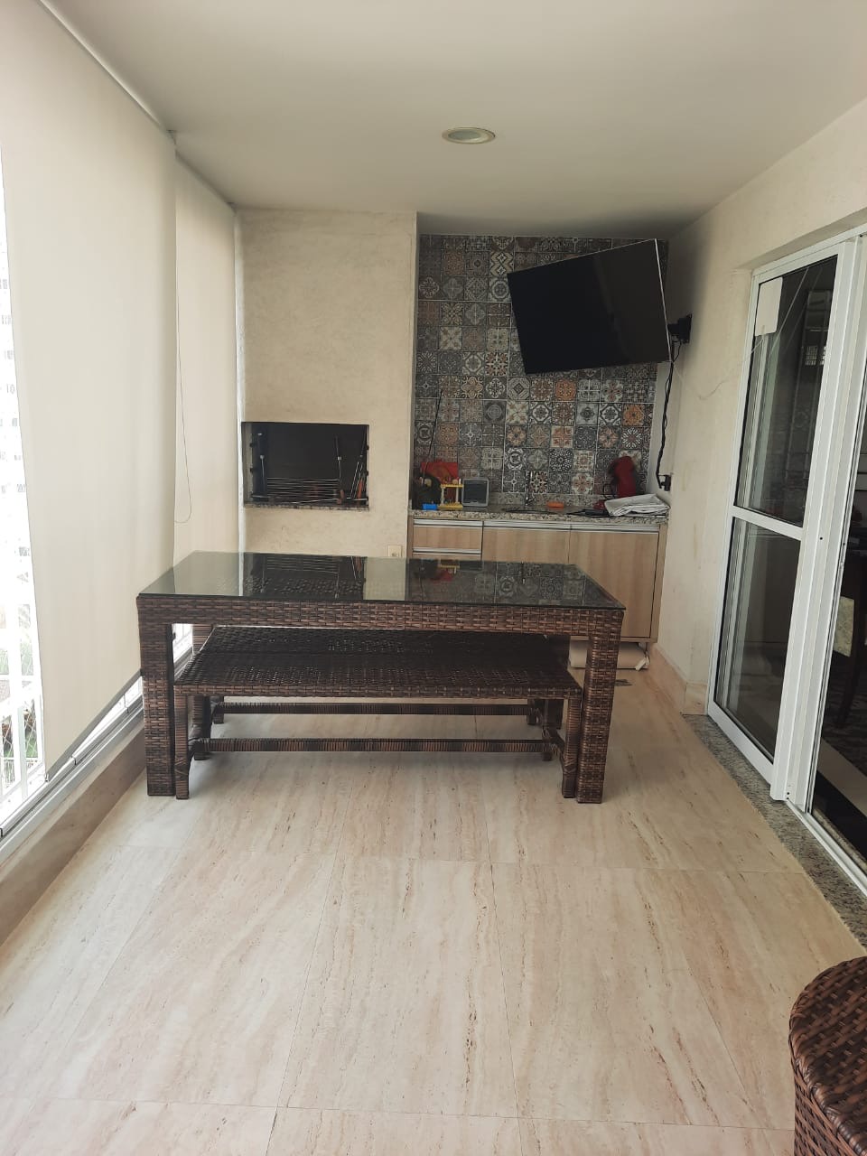 Sala de estar apartamento à venda em Ghaia Tambore, Alphaville, Santana de Parnaíba — 1 suíte, 132 m² — imagem 2 de 13