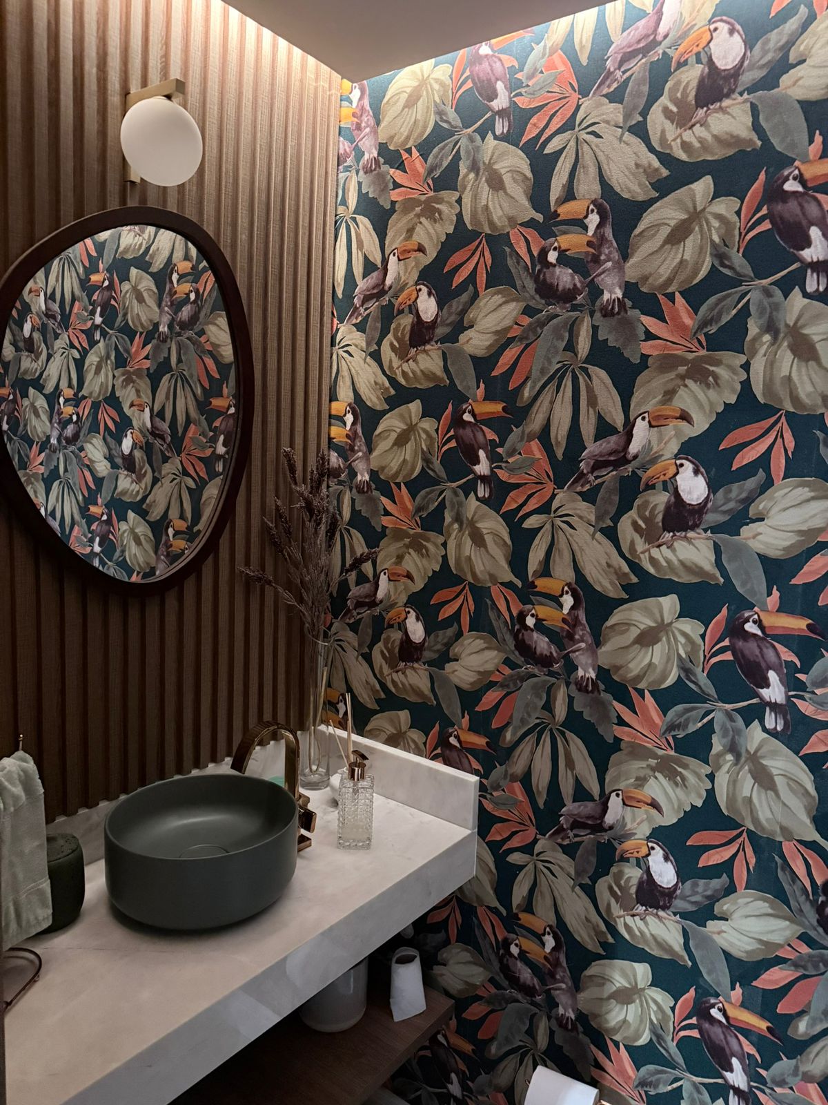 Cozinha e área gourmet apartamento para alugar em Condominio Edificio Saint Paul, Alphaville, Barueri — 3 suítes, 177 m² — imagem 3 de 21