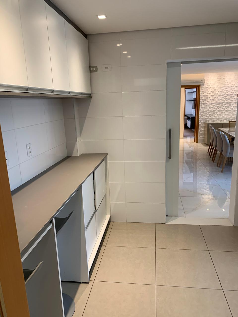 Sala de estar apartamento para alugar em Boulevard Tambore, Alphaville, Santana de Parnaíba — 3 suítes, 169 m² — imagem 2 de 27