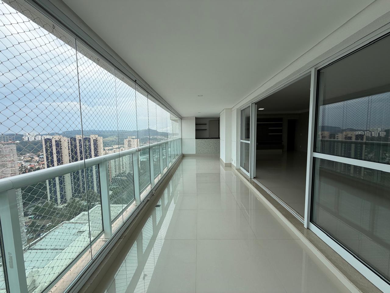 Piscina e área externa apartamento para alugar em Condominio Splendore, Alphaville, Barueri — 4 dormitórios, 232 m² — imagem 5 de 19