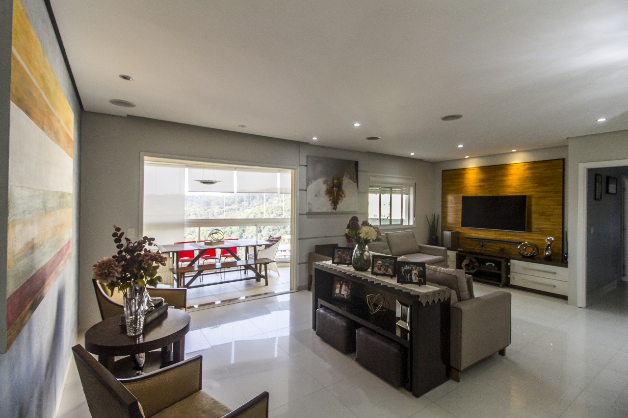 Sala de estar apartamento à venda em Resort Tambore, Santana de Parnaíba — 1 suíte, 133 m² — imagem 2 de 24