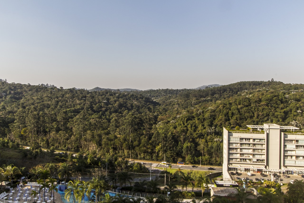 Suíte principal apartamento à venda em Resort Tambore, Santana de Parnaíba — 1 suíte, 133 m² — imagem 4 de 24