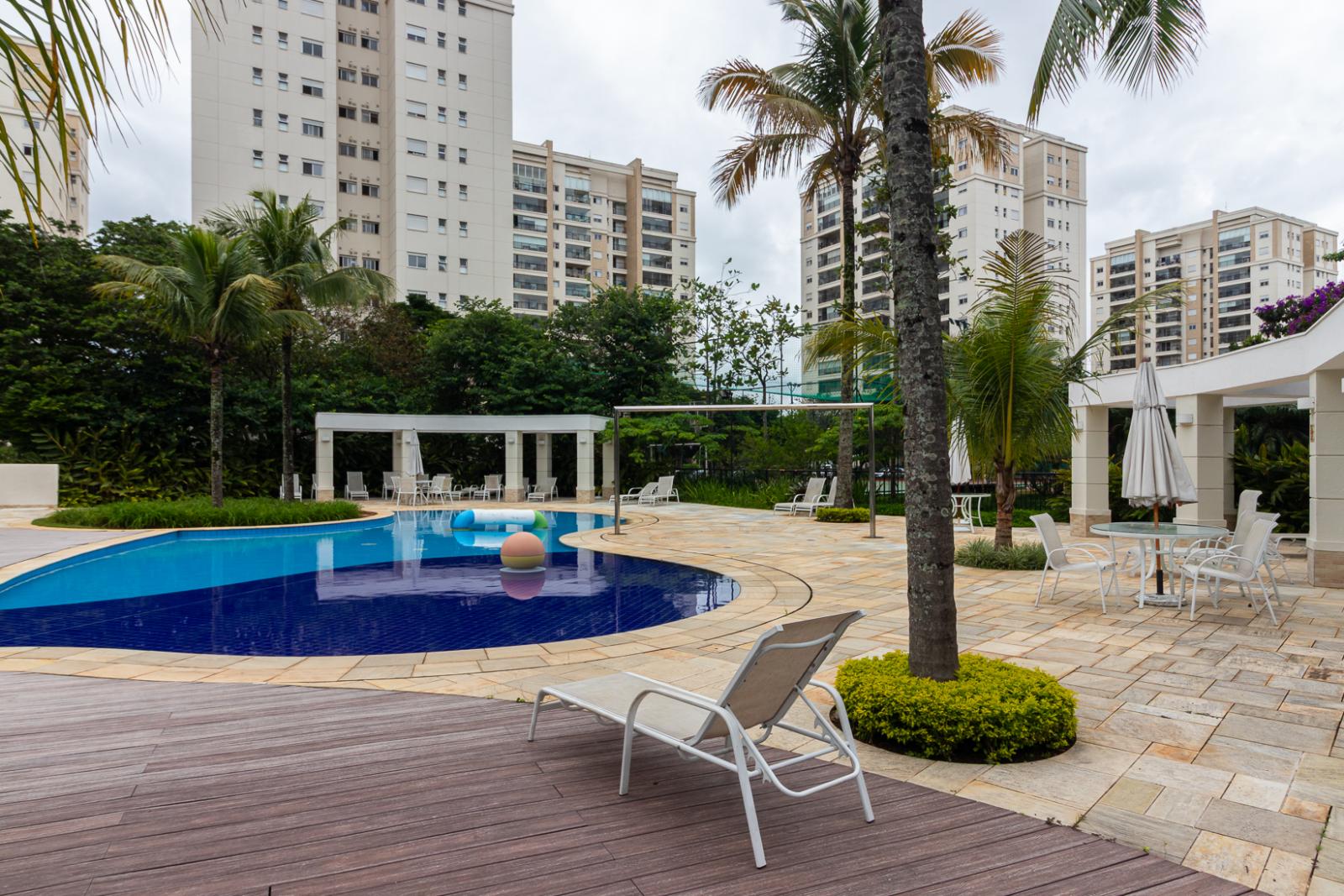 Sala de estar apartamento à venda em Alpha Vita, Alphaville, Santana de Parnaíba — 2 suítes, 110 m² — imagem 2 de 36