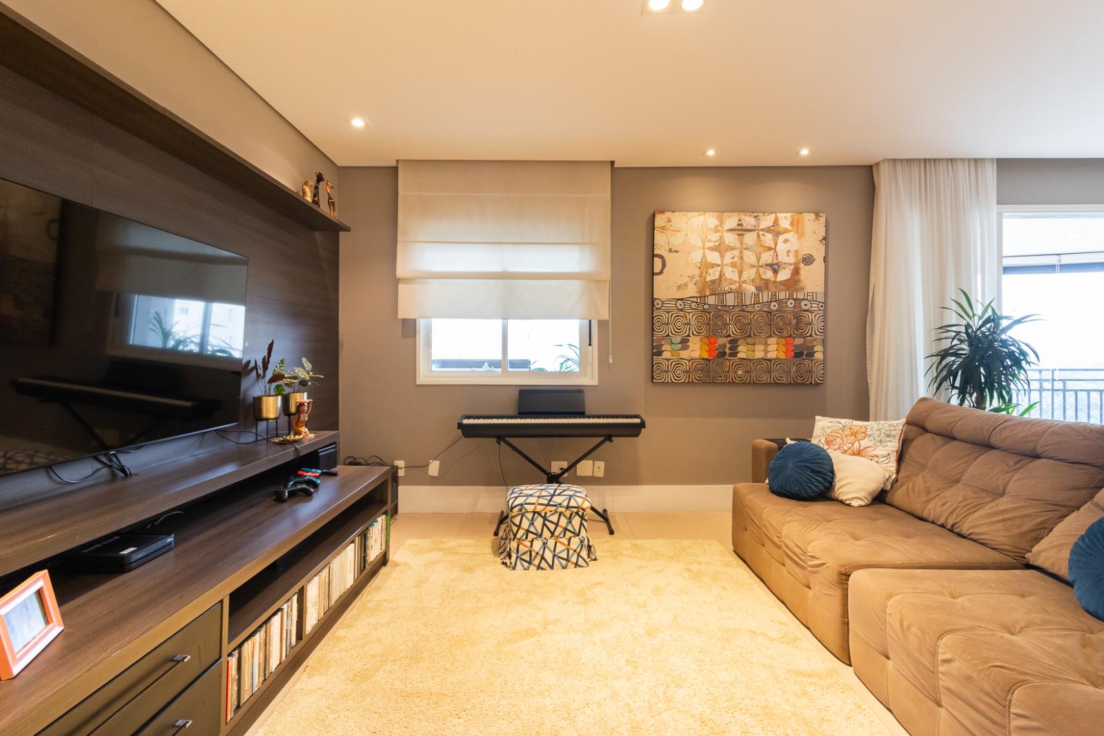 Sala de estar apartamento à venda em Terracos Tambore, Alphaville, Santana de Parnaíba — 3 suítes, 201 m² — imagem 2 de 28