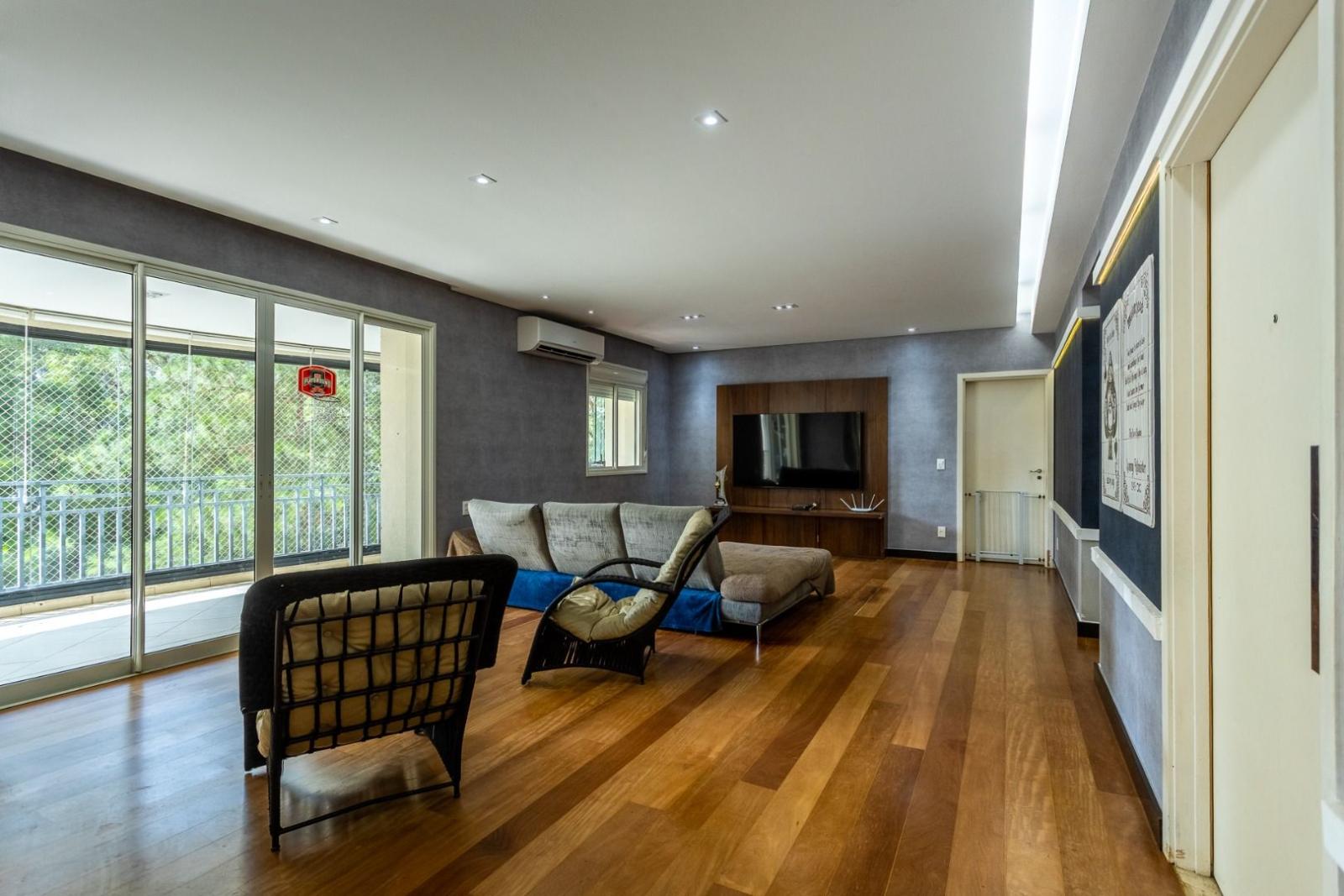 Suíte principal apartamento à venda em Terracos Tambore, Alphaville, Santana de Parnaíba — 3 suítes, 201 m² — imagem 4 de 45