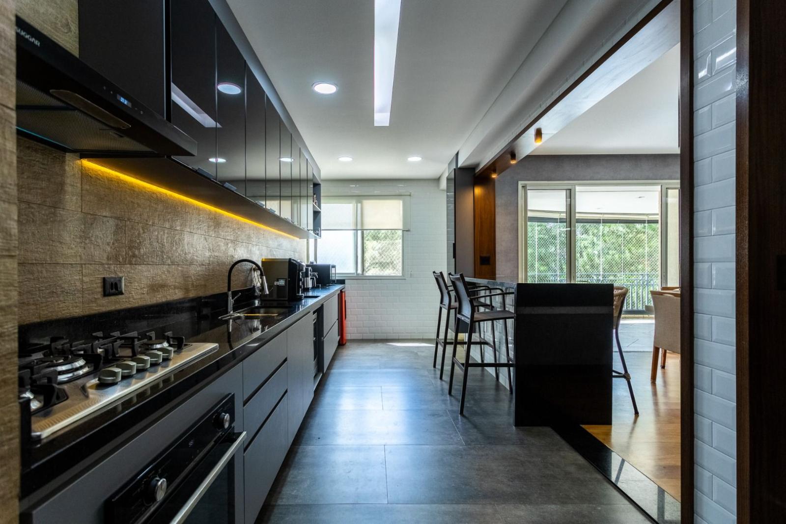 Área de convivência apartamento à venda em Terracos Tambore, Alphaville, Santana de Parnaíba — 3 suítes, 201 m² — imagem 6 de 45