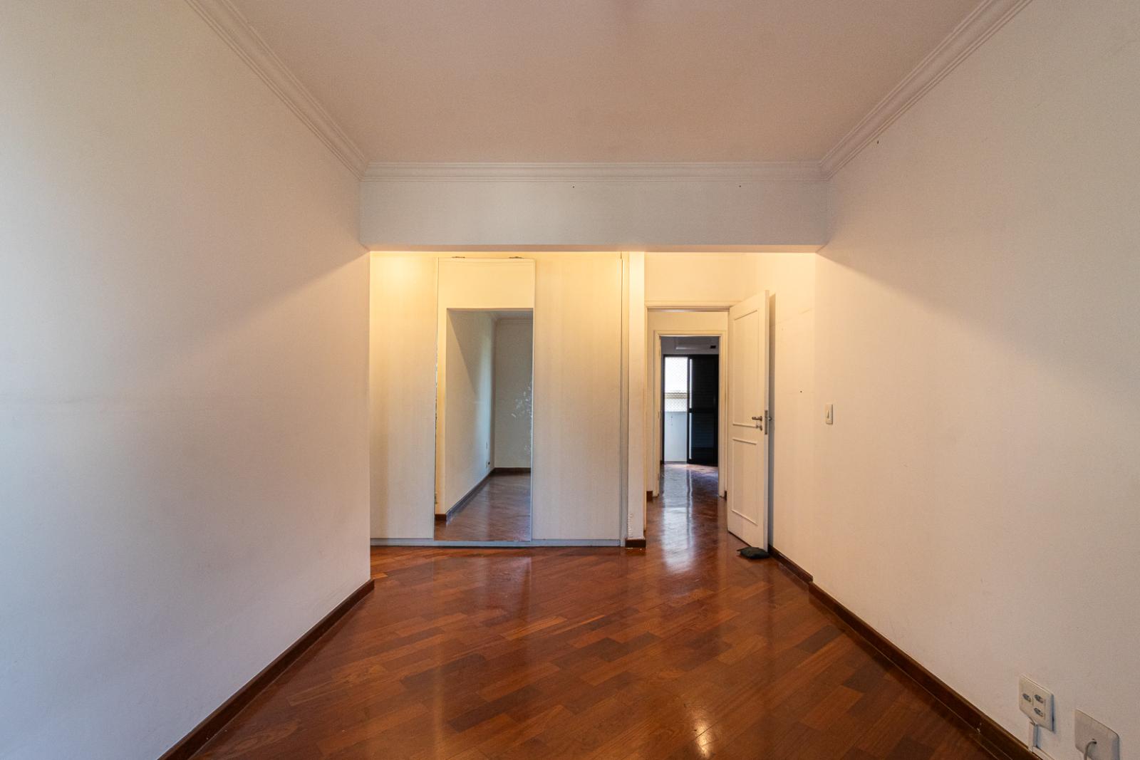 Fachada apartamento à venda em Condomínio Edifício Europa, Alphaville, Barueri — 2 suítes, 203 m² — imagem 1 de 27