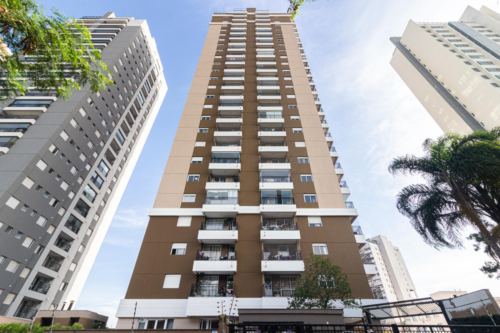 Sala de estar apartamento para alugar em  Splendya , Alphaville, Barueri — 3 suítes, 128 m² — imagem 2 de 27