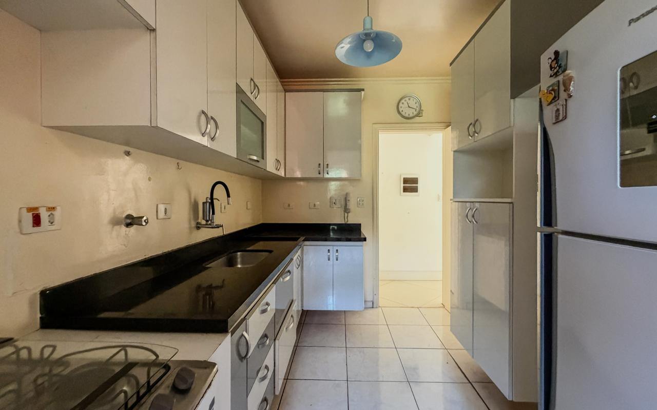 Suíte principal apartamento à venda em Condomínio Edifício Ana Paula, Alphaville, Santana de Parnaíba — 1 suíte, 116 m² — imagem 4 de 16