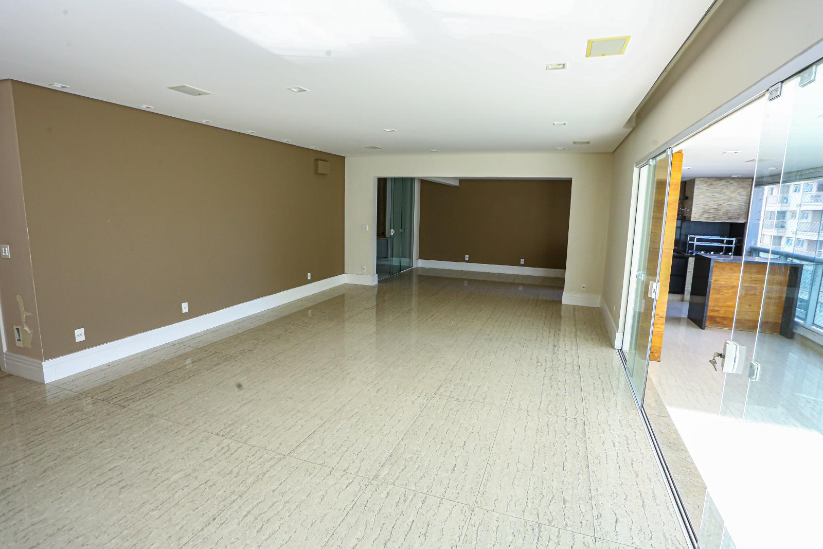 Suíte principal apartamento à venda em Condominio Splendore, Alphaville, Barueri — 3 suítes, 235 m² — imagem 4 de 10