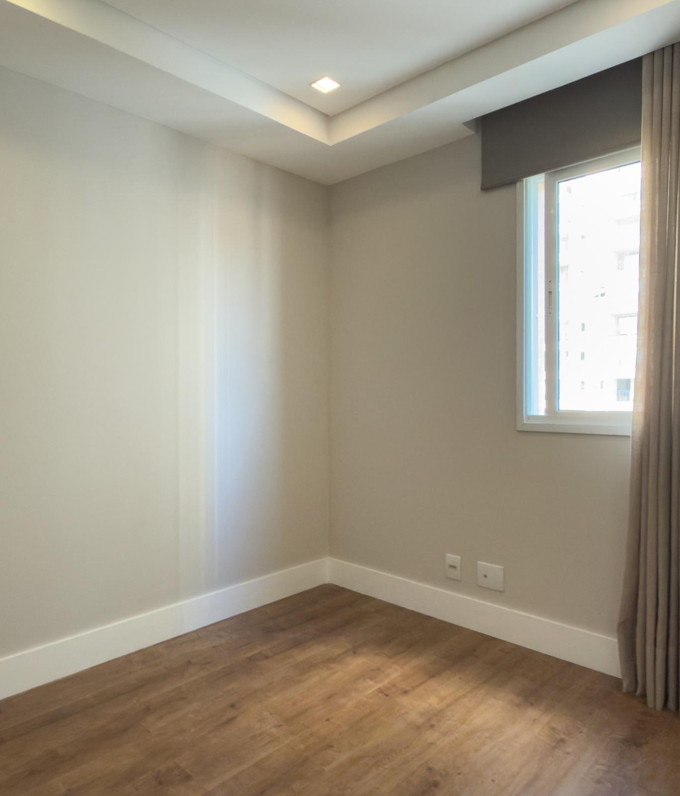 Sala de estar apartamento à venda em Alpha Park Alphaville, Alphaville, Barueri — 2 suítes, 83 m² — imagem 2 de 32