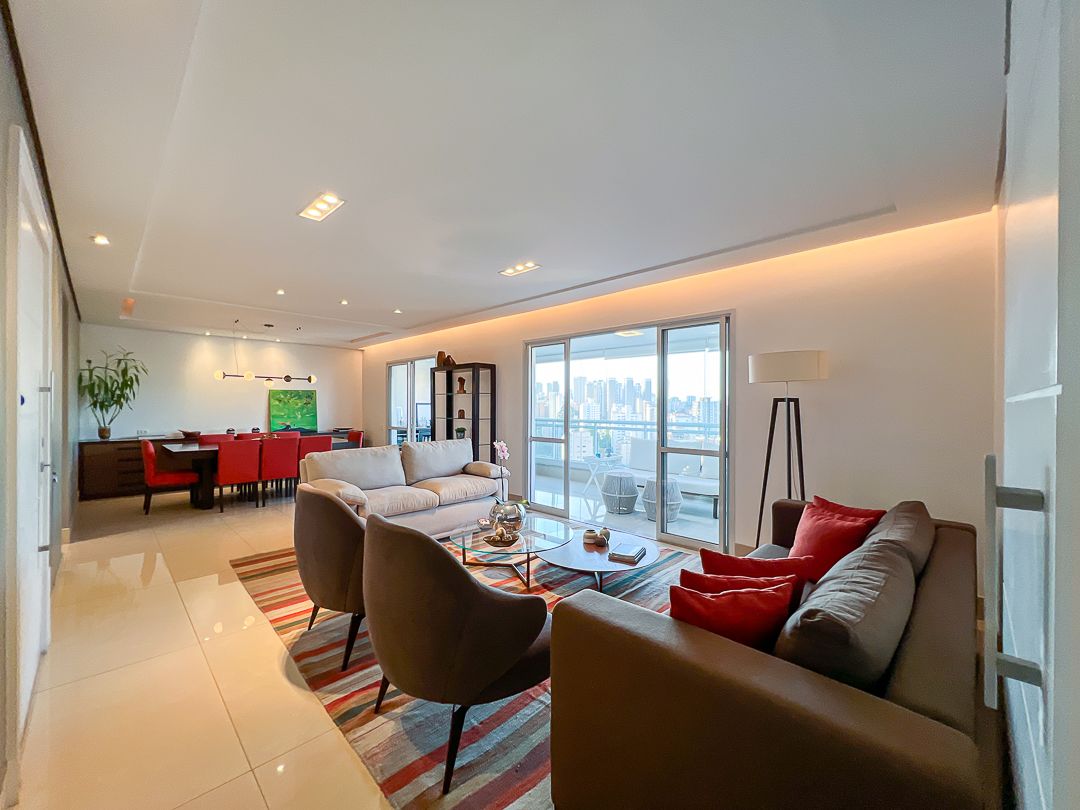 Suíte principal apartamento à venda em Vila Andrade, São Paulo — 2 suítes, 200 m² — imagem 4 de 18
