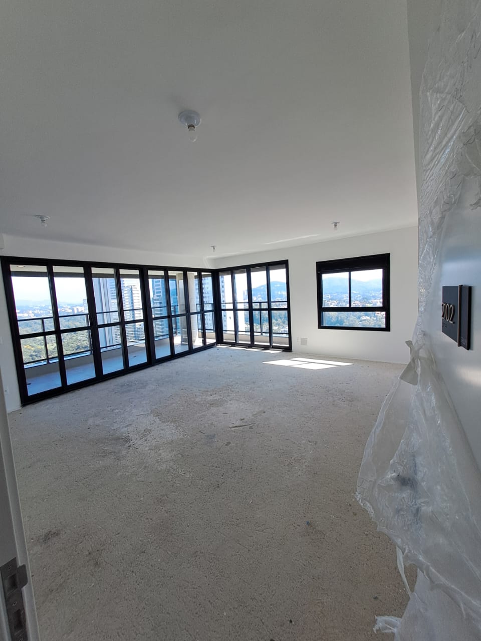 Cozinha e área gourmet apartamento à venda em Gran Alphaville, Alphaville, Barueri — 3 suítes, 113 m² — imagem 3 de 23