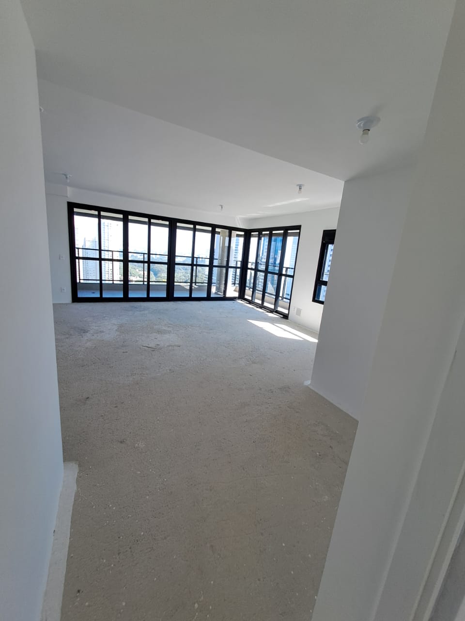 Suíte principal apartamento à venda em Gran Alphaville, Alphaville, Barueri — 3 suítes, 113 m² — imagem 4 de 23