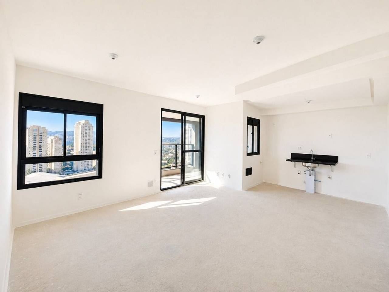 Cozinha e área gourmet apartamento à venda em Gran Alphaville, Alphaville, Barueri — 2 suítes, 86 m² — imagem 3 de 20