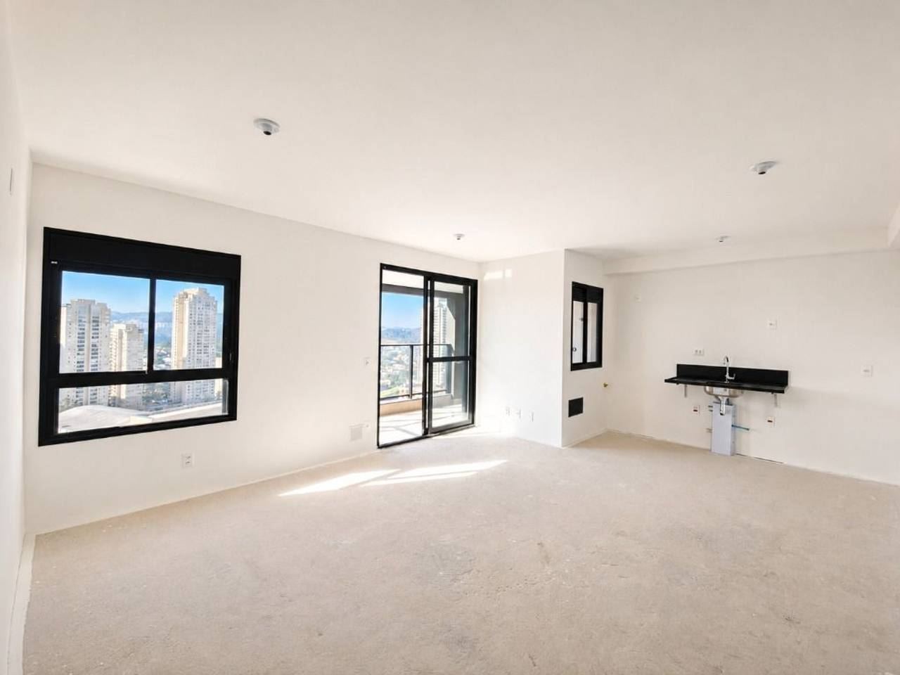 Suíte principal apartamento à venda em Gran Alphaville, Alphaville, Barueri — 2 suítes, 86 m² — imagem 4 de 20