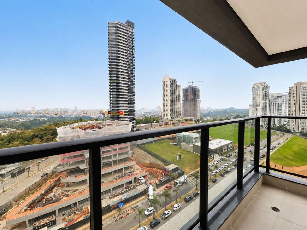 Cozinha e área gourmet apartamento à venda em Gran Alphaville, Alphaville, Barueri — 3 suítes, 113 m² — imagem 3 de 20
