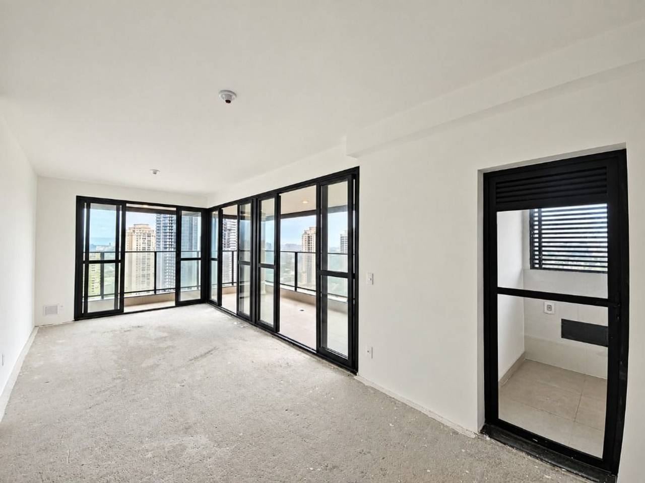 Suíte principal apartamento à venda em Gran Alphaville, Alphaville, Barueri — 3 suítes, 113 m² — imagem 4 de 20
