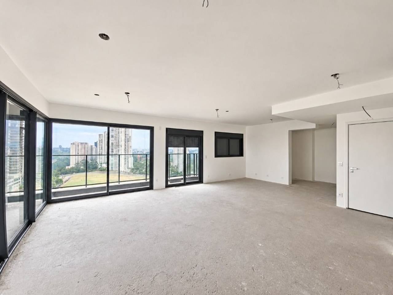 Cozinha e área gourmet apartamento à venda em  Infinity Alphaville, Alphaville, Barueri — 3 suítes, 142 m² — imagem 3 de 20