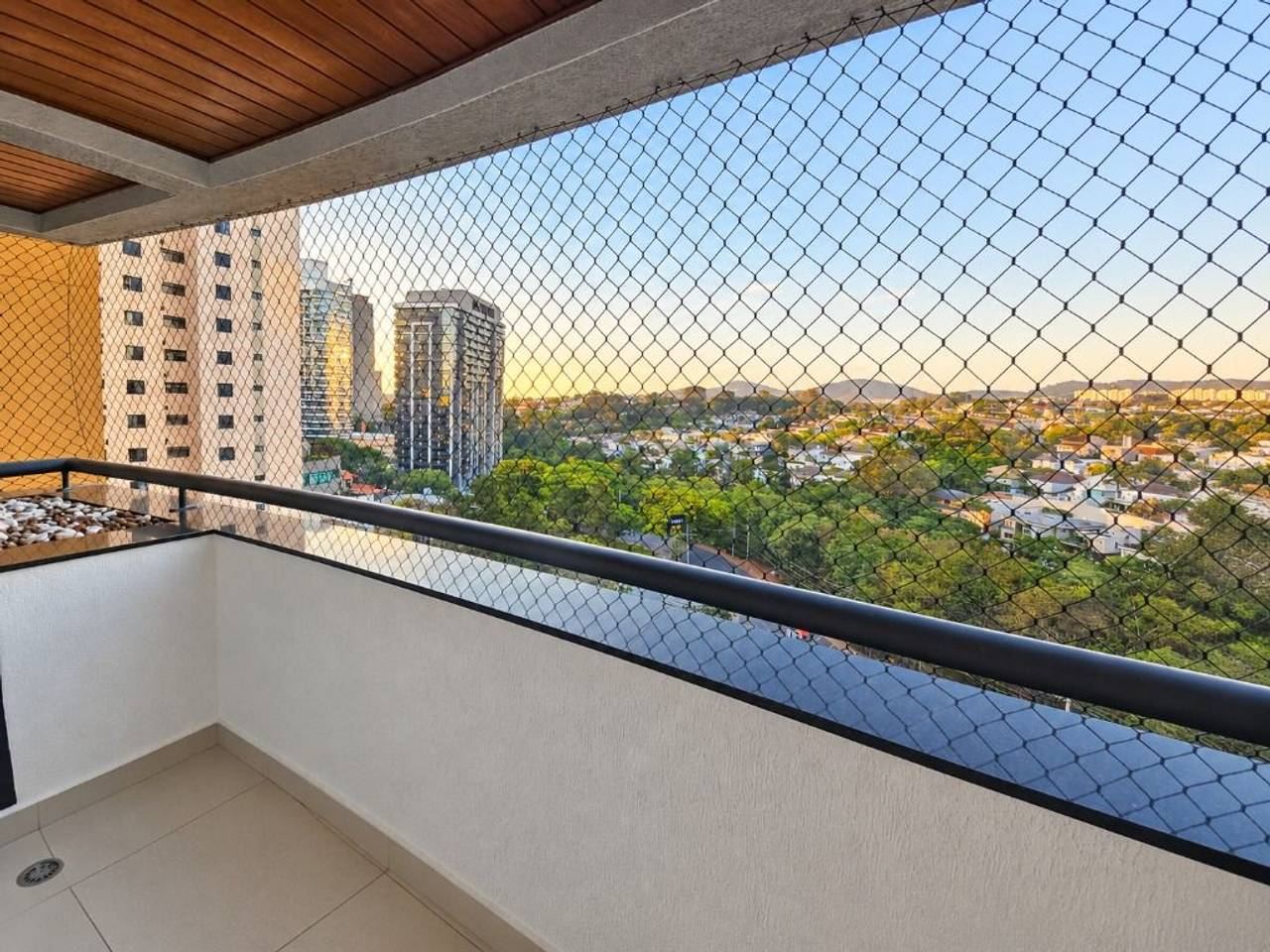 Sala de estar apartamento à venda em Alphalife, Alphaville, Barueri — 1 suíte, 87 m² — imagem 2 de 20