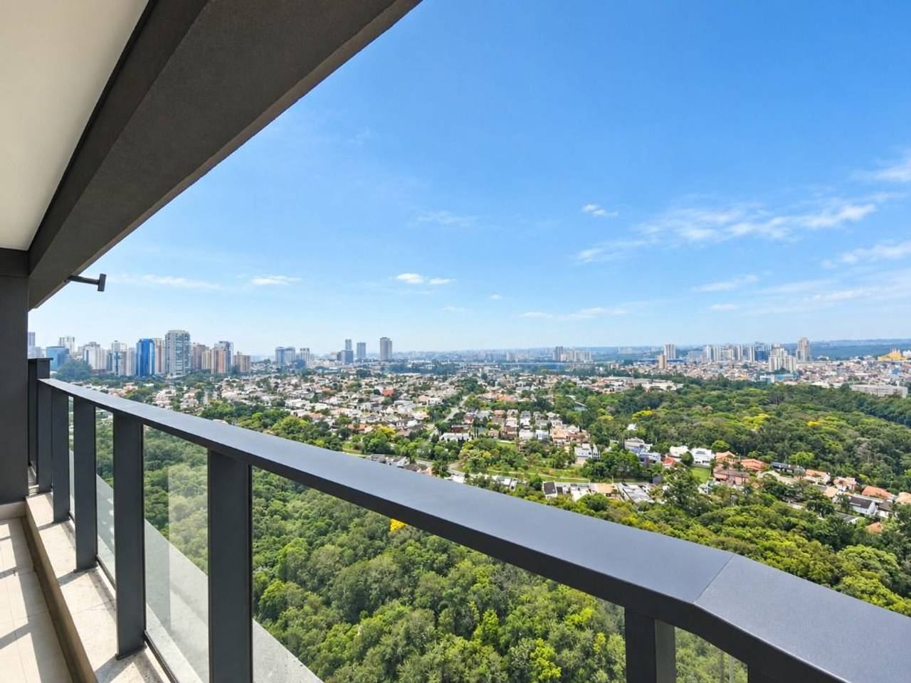 Sala de estar apartamento à venda em  Infinity Alphaville, Alphaville, Barueri — 3 suítes, 142 m² — imagem 2 de 20