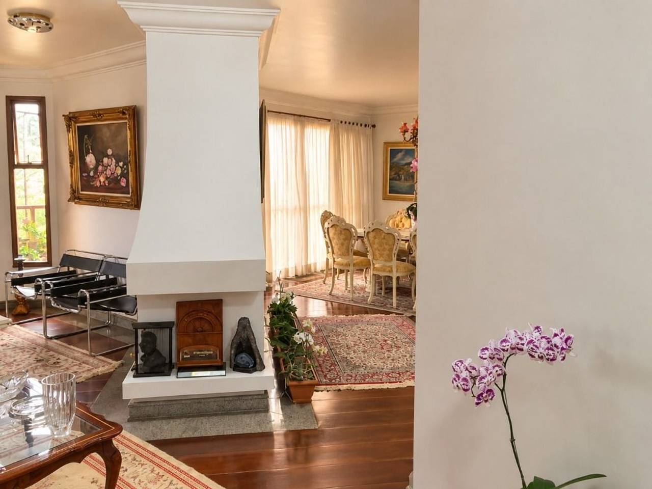Sala de estar apartamento à venda em Manhattan, Alphaville, Barueri — 4 suítes, 422 m² — imagem 2 de 4