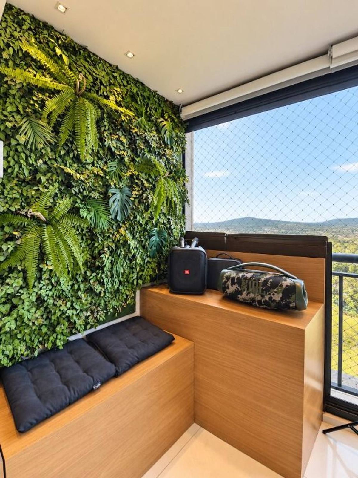 Suíte principal apartamento à venda em Bellagio Ecopark Alphaville, Green Valley, Barueri — 2 suítes, 74 m² — imagem 4 de 20