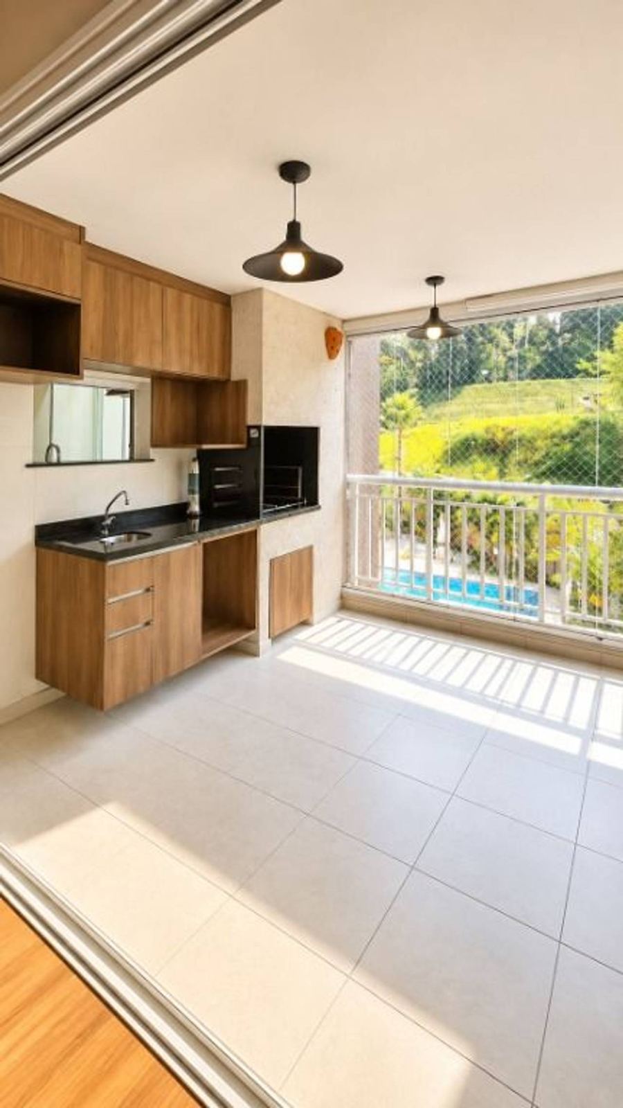 Sala de estar apartamento à venda em Reserva Alphasítio, Tamboré, Santana de Parnaíba — 1 suíte, 96 m² — imagem 2 de 11