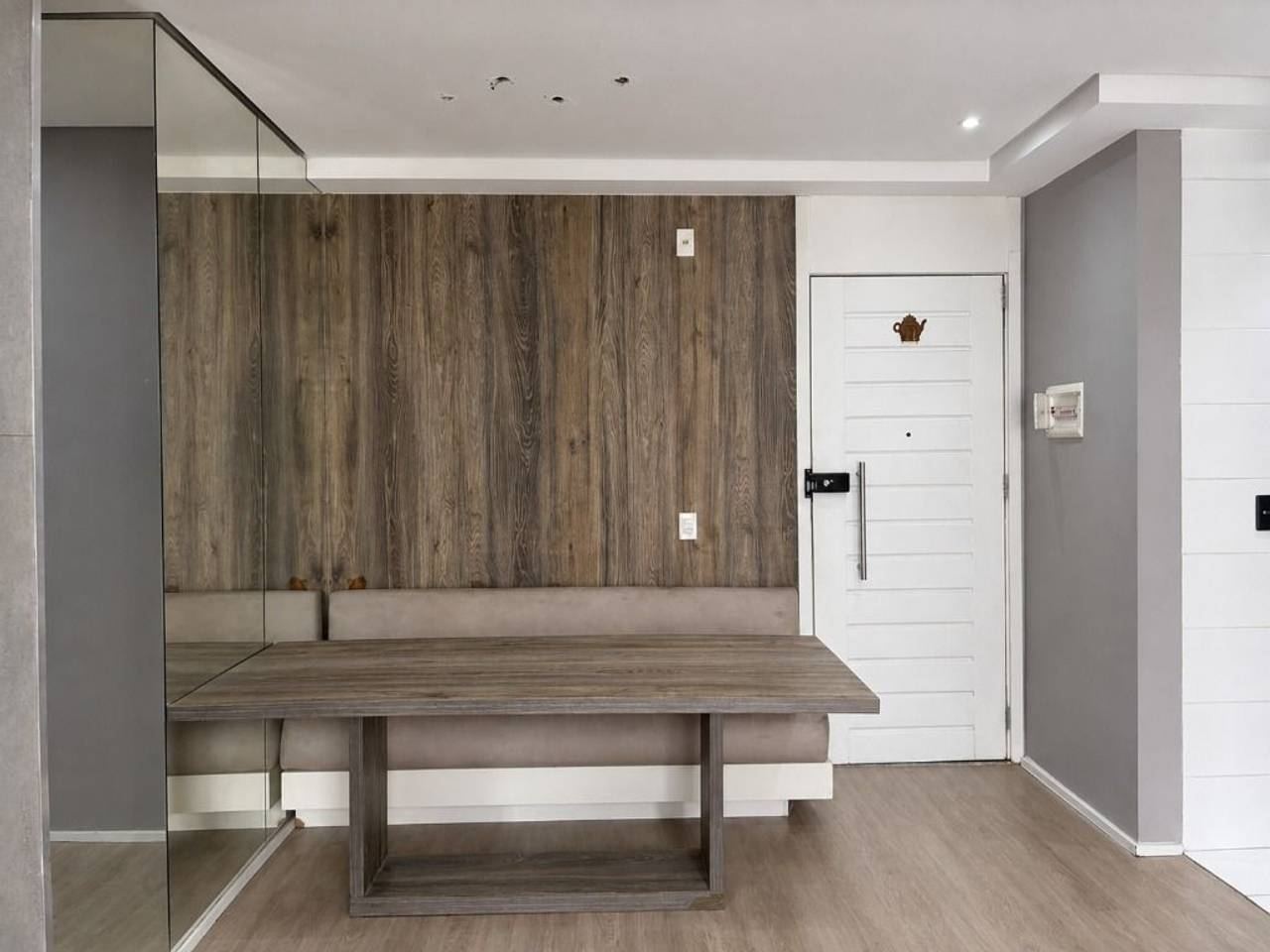Sala de estar apartamento à venda em Inspire Barueri Flores, Centro, Barueri — 1 suíte, 62 m² — imagem 2 de 18
