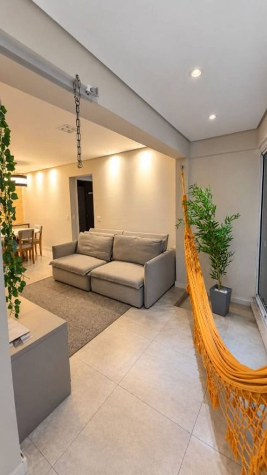 Sala de estar apartamento à venda em Novare, Alphaville, Barueri — 1 suíte, 70 m² — imagem 2 de 20