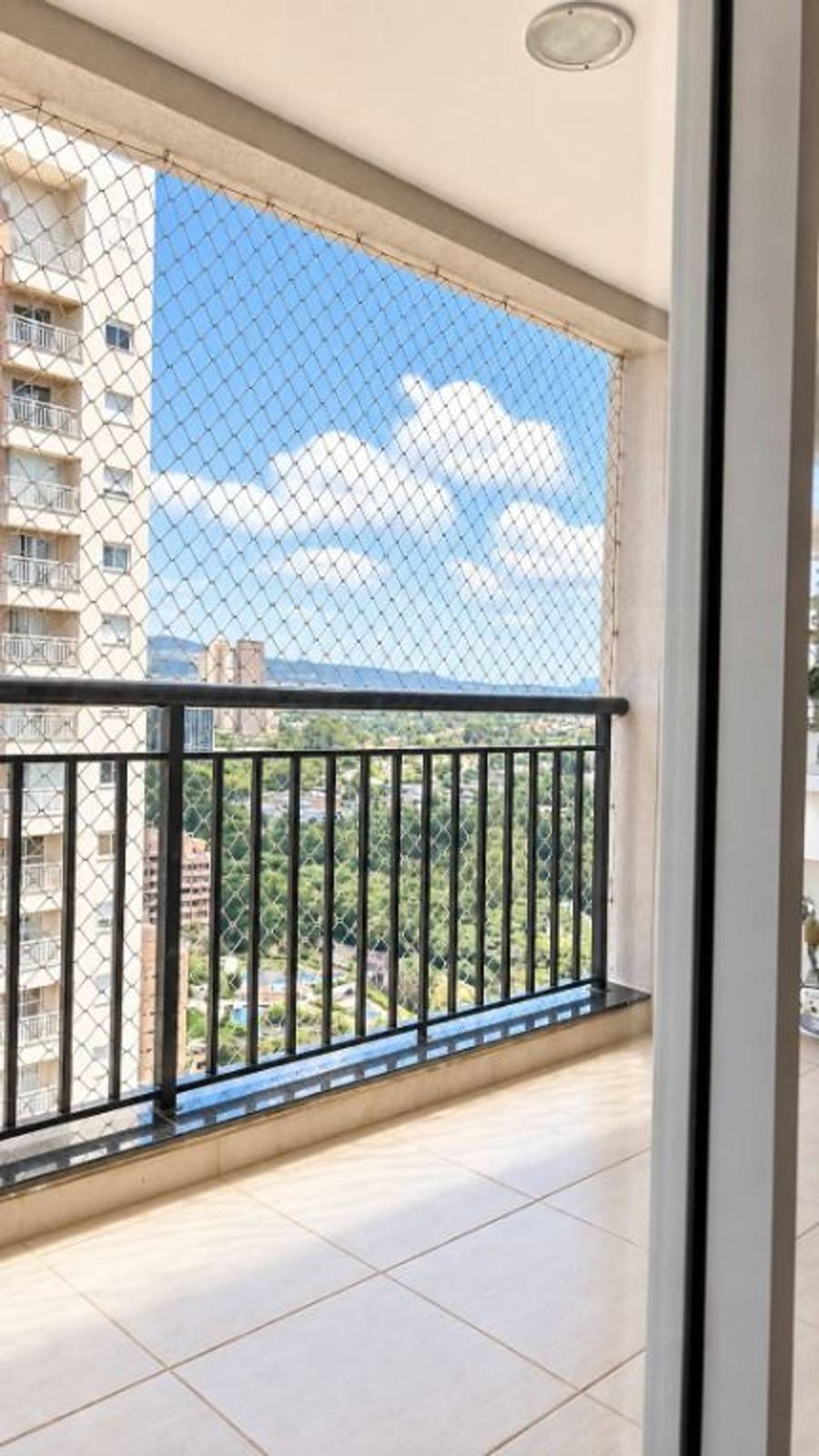 Sala de estar apartamento à venda em  Splendya , Alphaville, Barueri — 1 dormitório, 49 m² — imagem 2 de 19