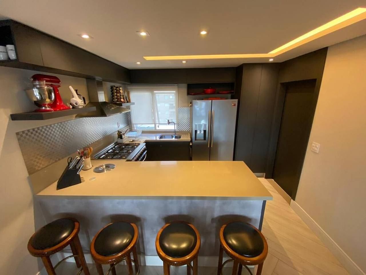 Sala de estar cobertura à venda em Alpha Park Alphaville, Alphaville, Barueri — 3 suítes, 183 m² — imagem 2 de 20