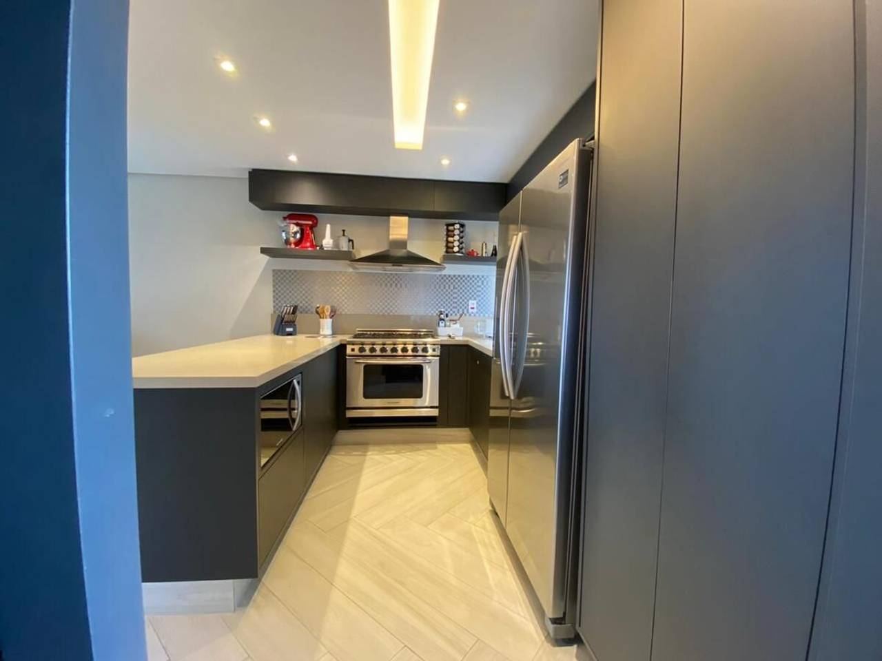 Cozinha e área gourmet cobertura à venda em Alpha Park Alphaville, Alphaville, Barueri — 3 suítes, 183 m² — imagem 3 de 20