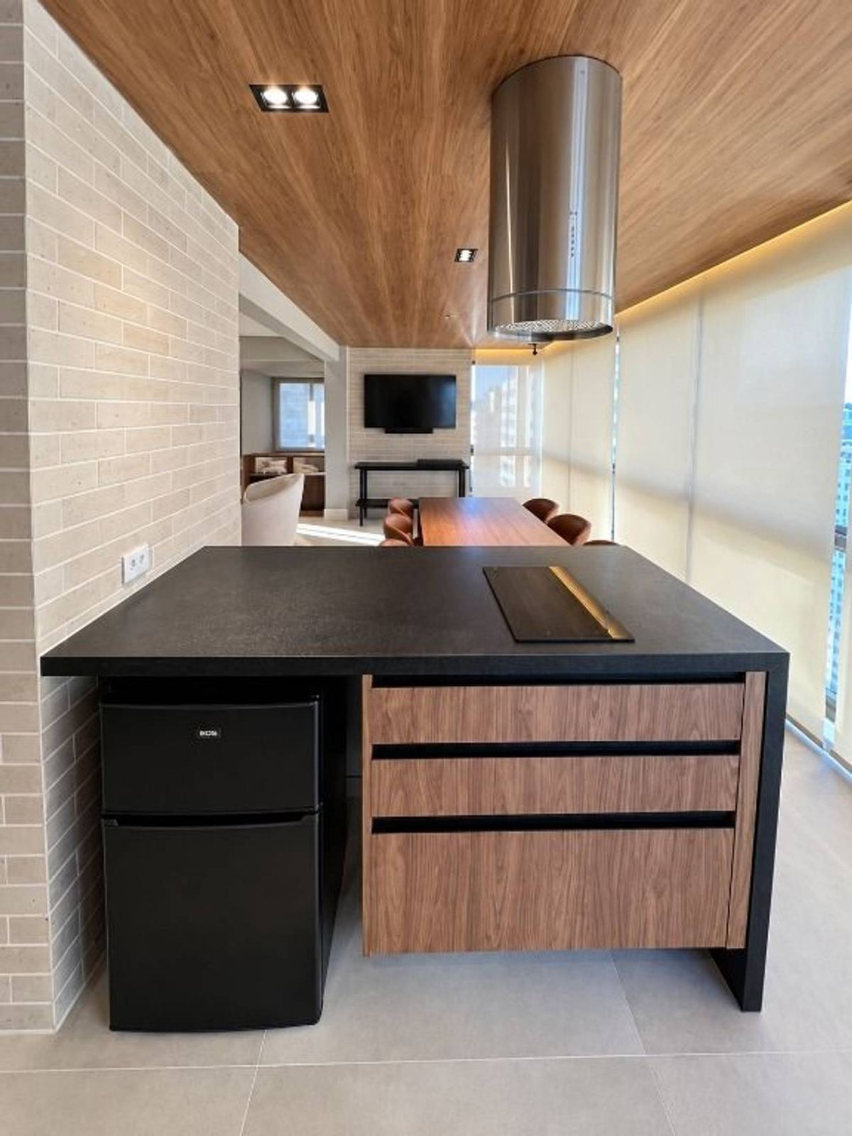 Área de convivência apartamento à venda em Condomínio Edifício Chateau, Alphaville, Barueri — 3 suítes, 288 m² — imagem 6 de 20