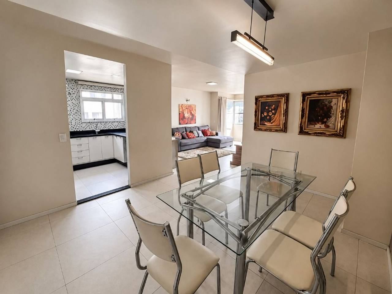 Cozinha e área gourmet apartamento à venda em  Condomínio Master Residence Stay, Alphaville, Barueri — 2 suítes, 98 m² — imagem 3 de 4