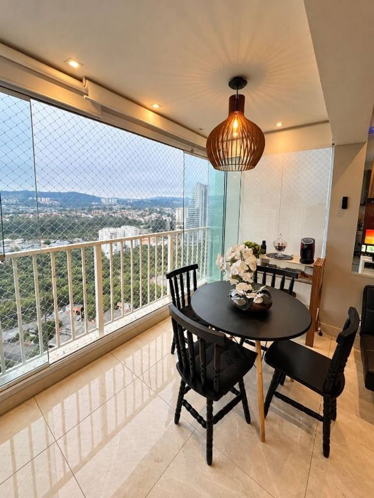 Cozinha e área gourmet apartamento à venda em Condominio Acqua Park Alphaville, Barueri — 1 suíte, 59 m² — imagem 3 de 20