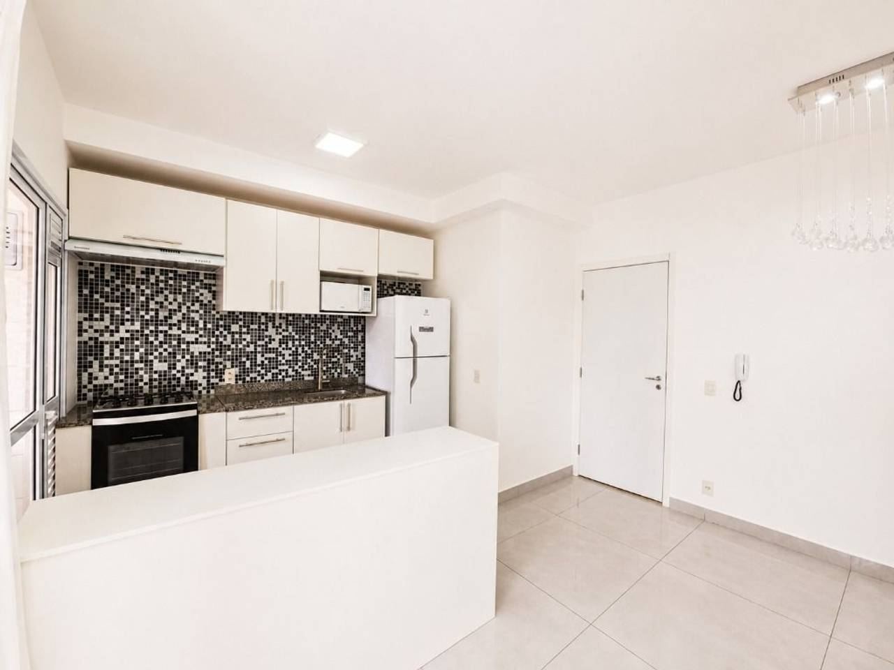 Cozinha e área gourmet apartamento à venda em Edificio Ápice Parque, Barueri — 2 dormitórios, 52 m² — imagem 3 de 20