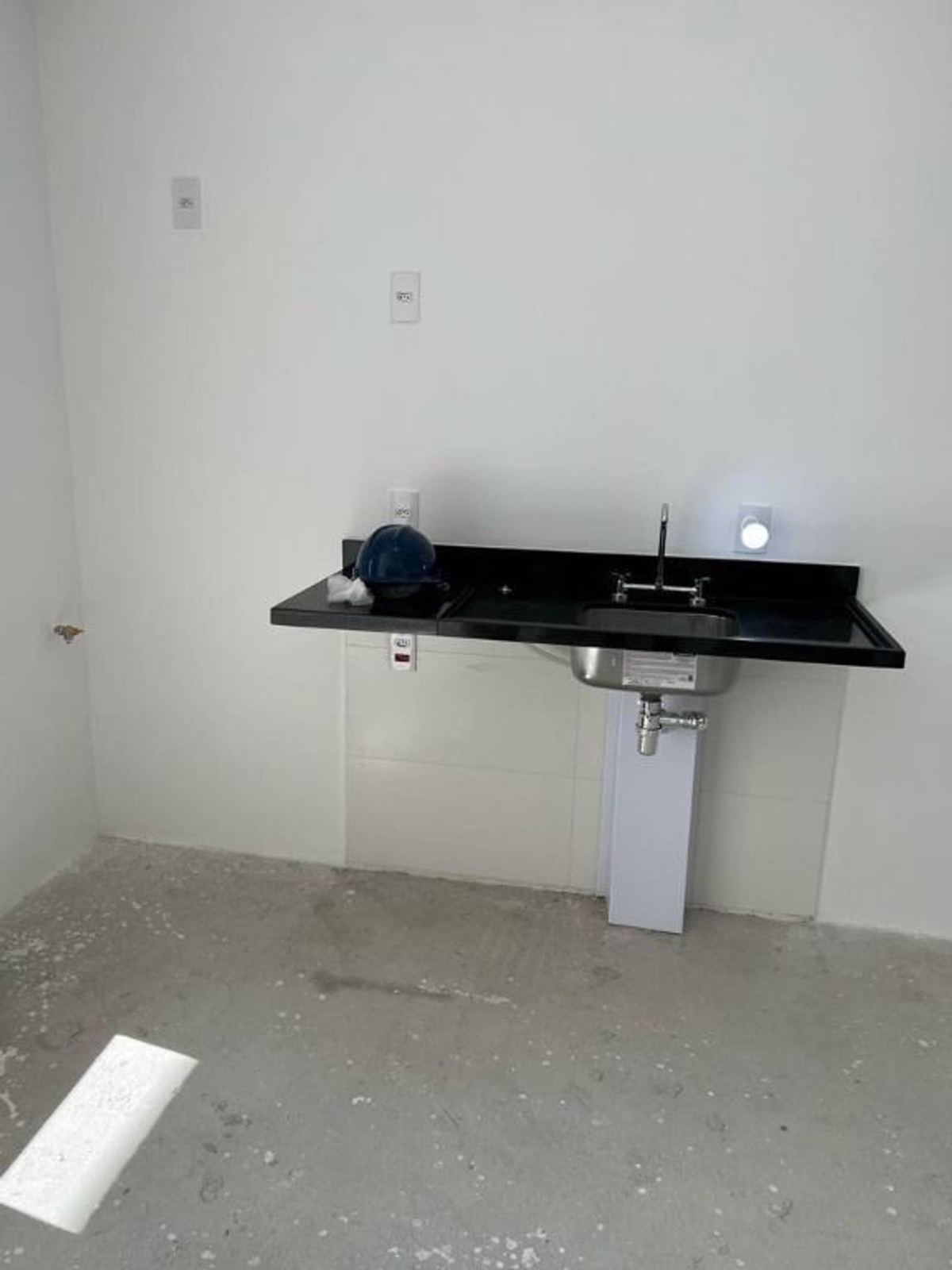 Sala de estar apartamento à venda em Aruana, Barueri — 3 suítes, 87 m² — imagem 2 de 20