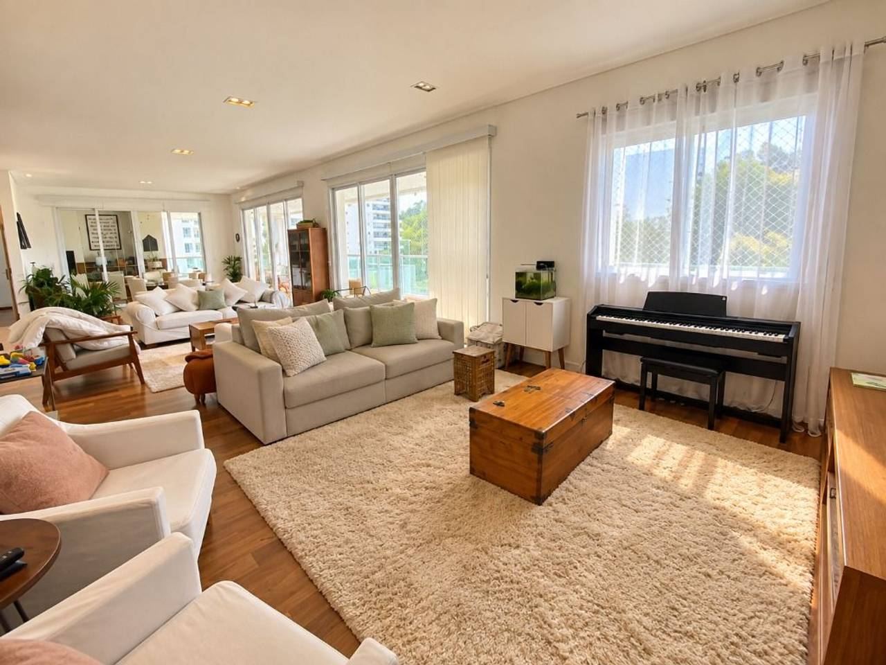 Suíte principal apartamento à venda em Condominio Penthouses, Tamboré, Santana de Parnaíba — 3 suítes, 284 m² — imagem 4 de 20