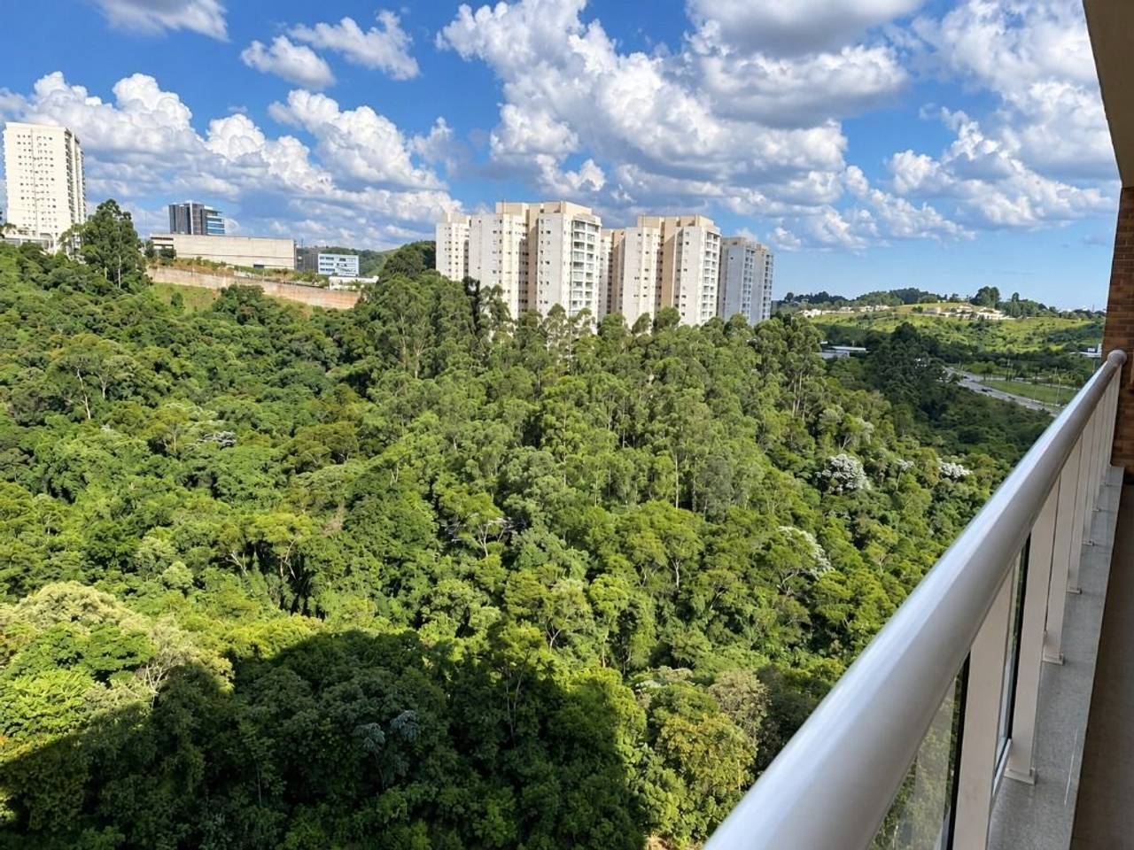 Sala de estar apartamento à venda em Boulevard Tambore, Santana de Parnaíba — 3 dormitórios, 175 m² — imagem 2 de 17