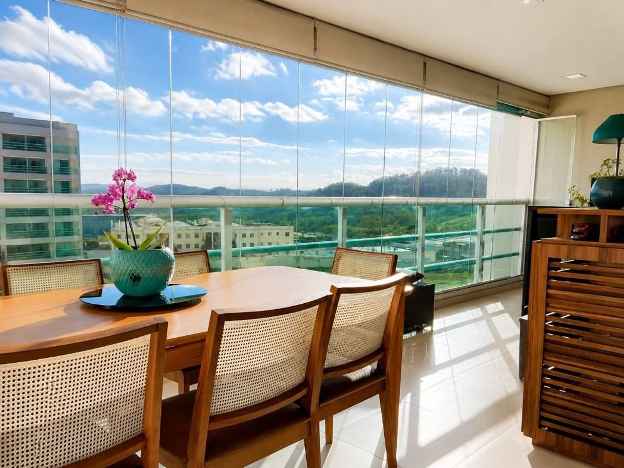 Cozinha e área gourmet apartamento à venda em Eredita, Santana de Parnaíba — 3 suítes, 202 m² — imagem 3 de 20