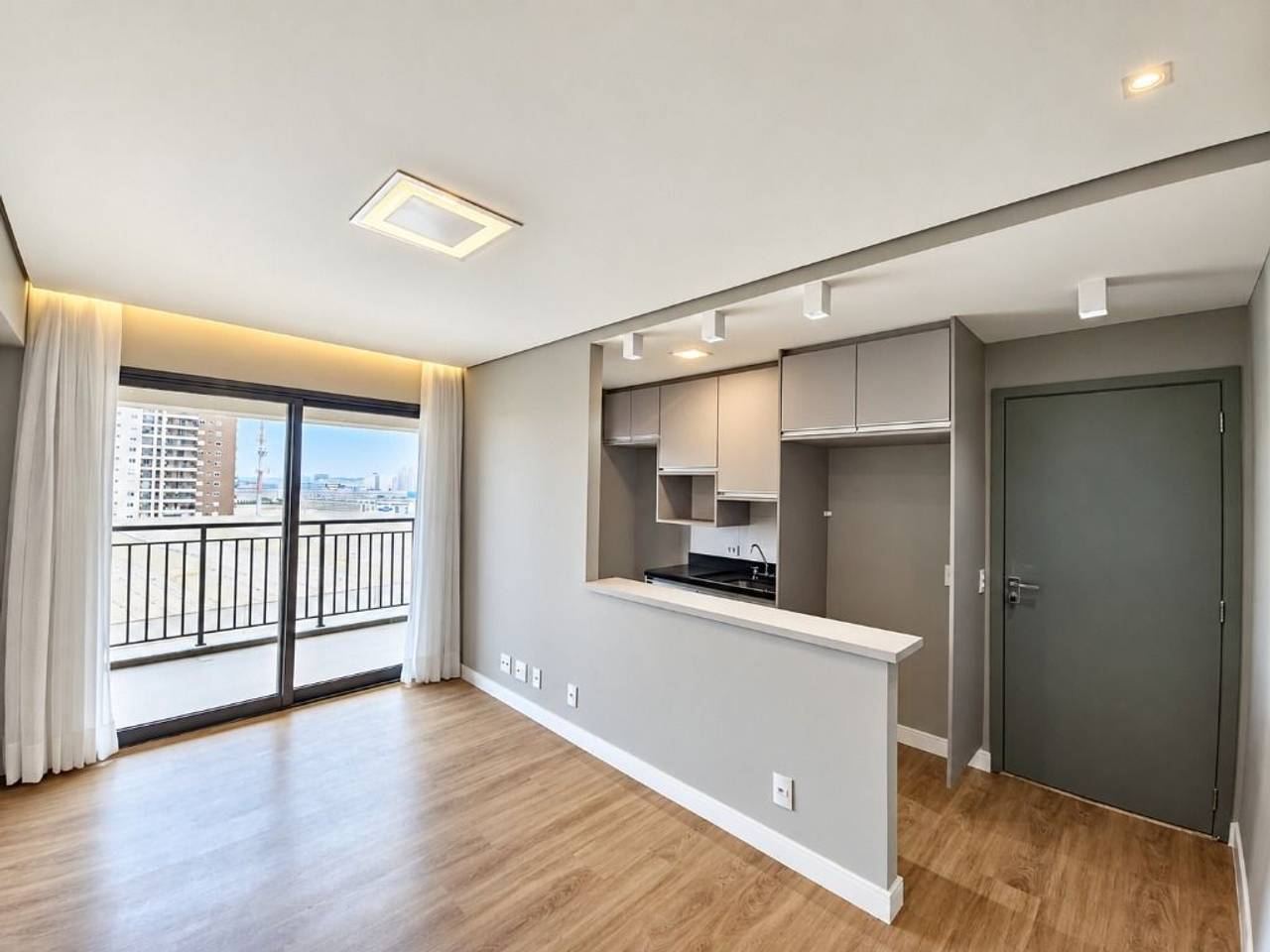 Fachada apartamento à venda em Condomínio Vedara Alphaville, Alphaville, Barueri — 1 suíte, 64 m² — imagem 1 de 20