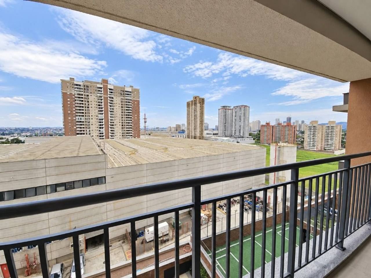 Cozinha e área gourmet apartamento à venda em Condomínio Vedara Alphaville, Alphaville, Barueri — 1 suíte, 64 m² — imagem 3 de 20